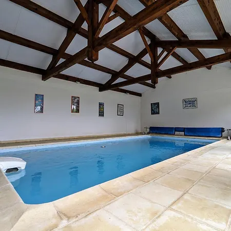 Bed & Breakfast Elegante Ferme Avec Piscine, Tennis Et Confortables Au Coeur D'un Domaine Equestre Verdoyant - Fr-1-582-414 *